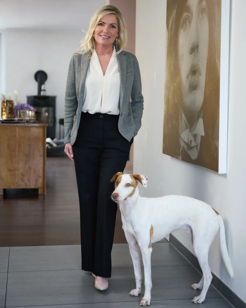 Ulrike von den Driesch mit Hund – manche Coaching-Gedanken brauchen Bewegung